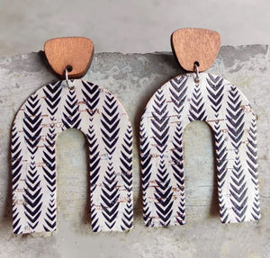 Rainbow Shaped Blue and White Vine Earrings